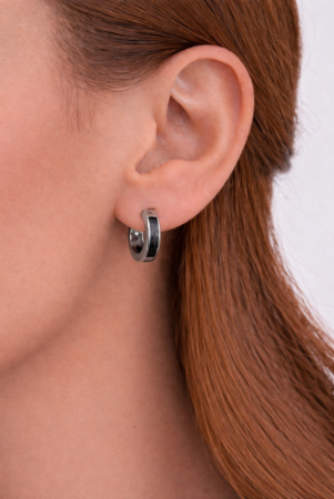 Brinco Argola Click Detalhes Preto